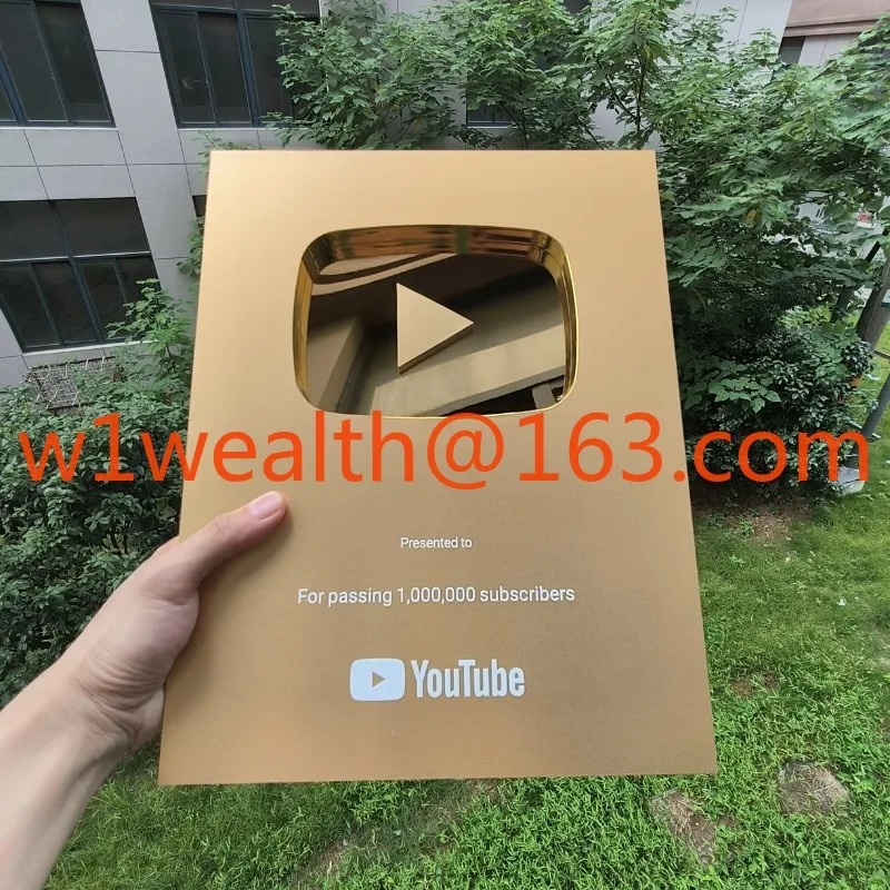 Esports Gaming Trophy - Altın Özelleştirilmiş İsim YouTube Play Button