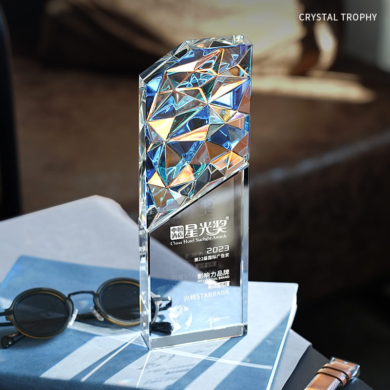 Özelleştirilmiş Renkli Kristal - Esports Gaming Trophy incelemesi ve fiyatı
