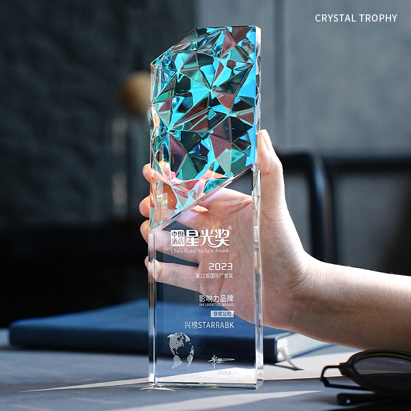 Özelleştirilmiş Renkli Kristal - Esports Gaming Trophy incelemesi ve fiyatı